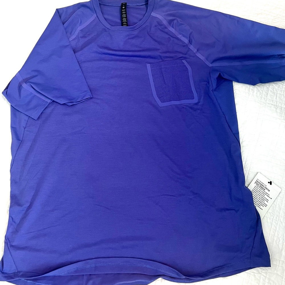 NWT lululemon ventilated hiking shirt. Men’s sz XL